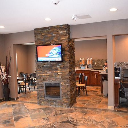 Western Star Inn And Suites Carlyle Buitenkant foto